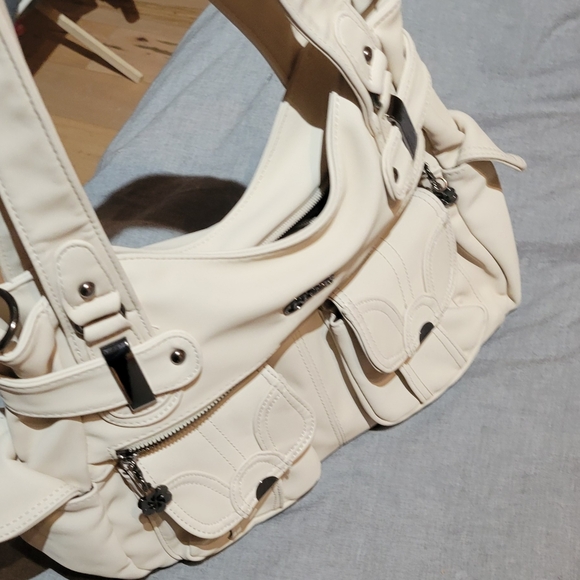 Large shoulder bag - practical and stylish - Picture 7 of 8